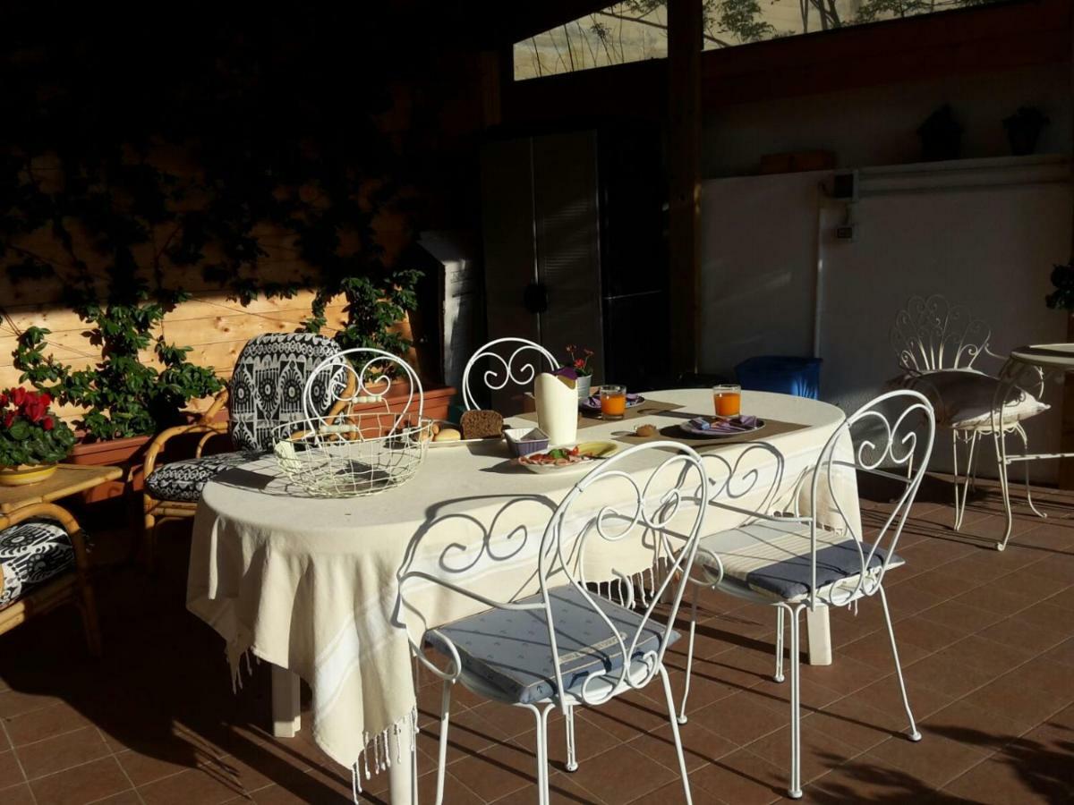 B&B Ai Tre Archi Spotorno Exterior photo