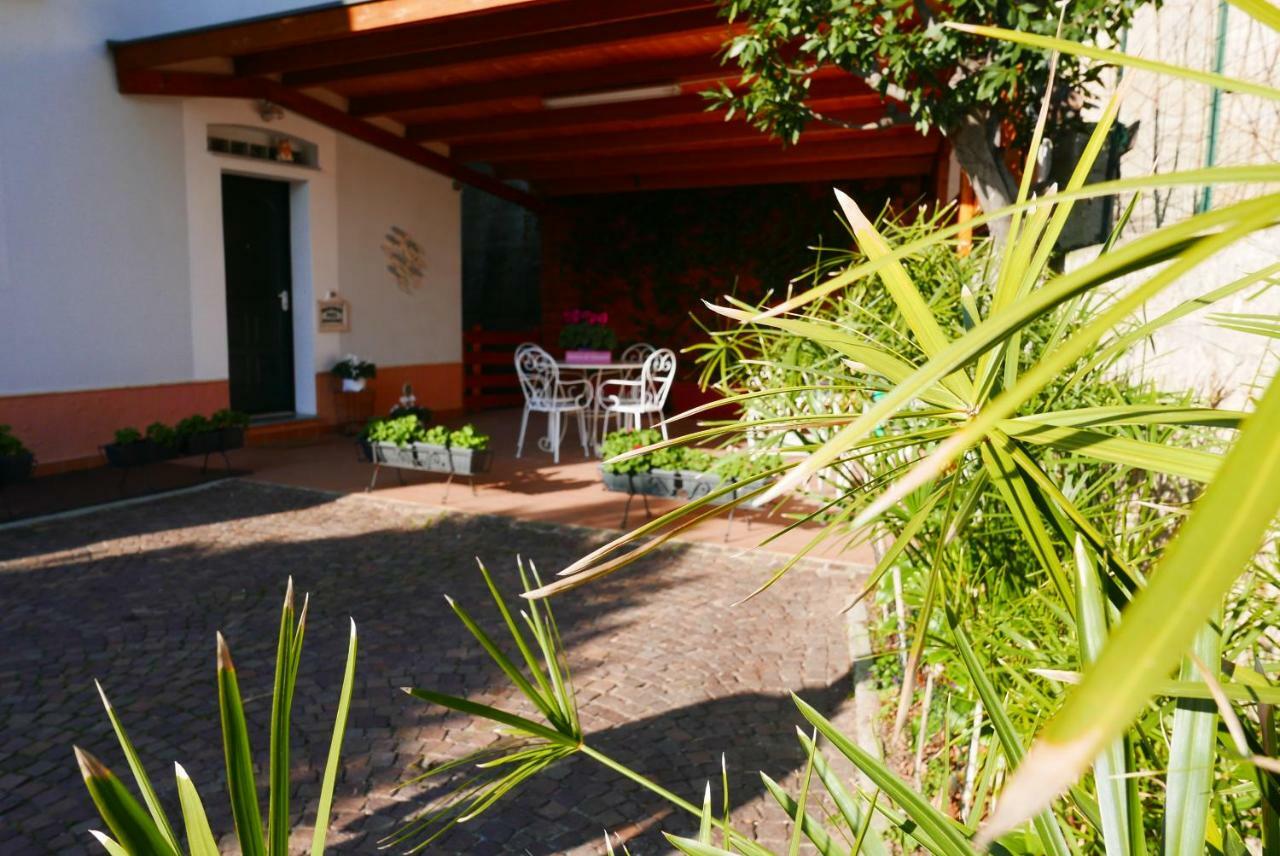 B&B Ai Tre Archi Spotorno Exterior photo